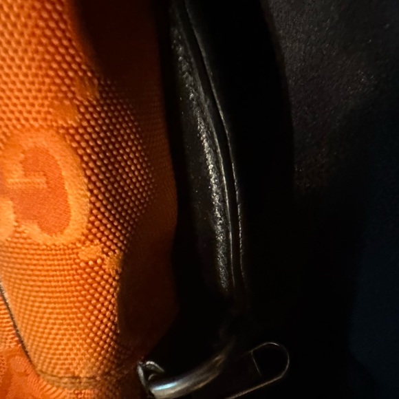 Gucci of the grid messenger bag. - Picture 9 of 11